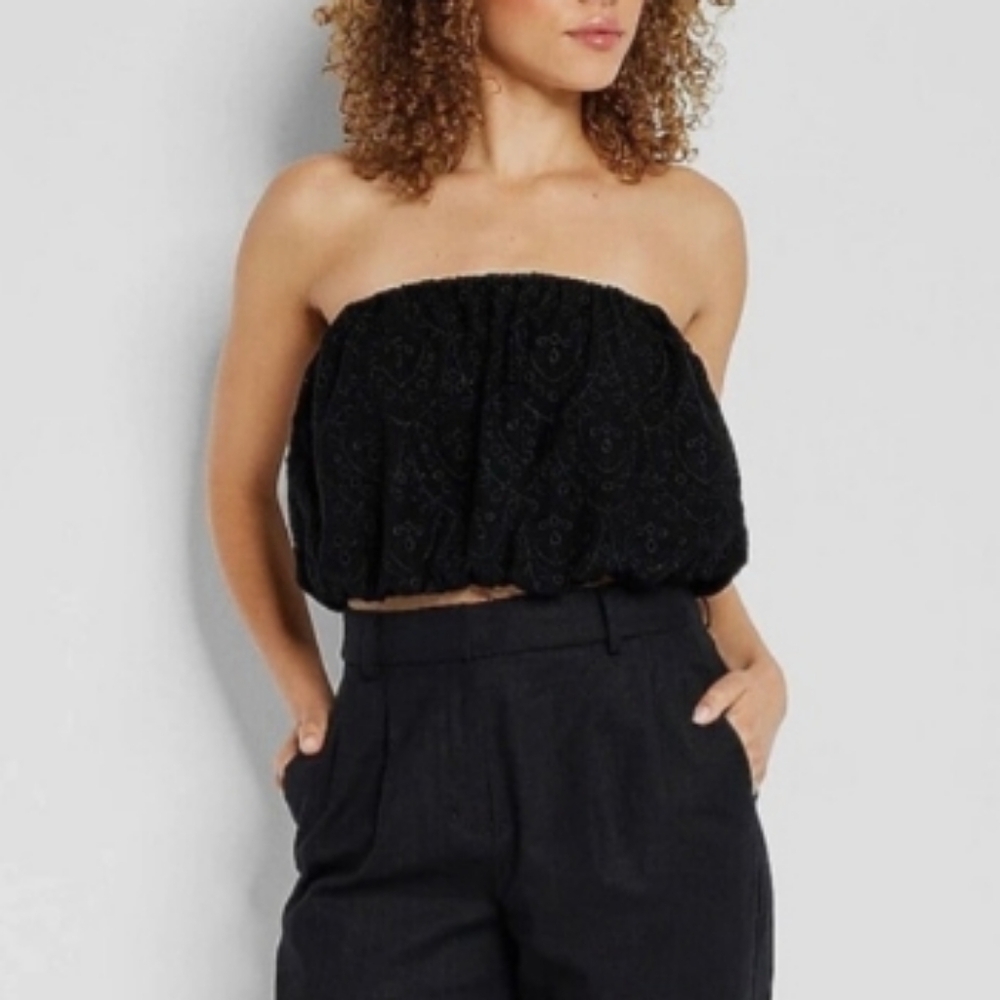Express| Black Eyelet Cropped Bubble Cami